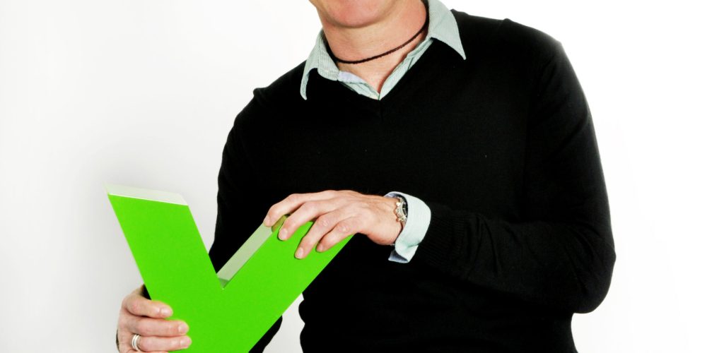 aaron_auld_ceo_with_x_300dpi