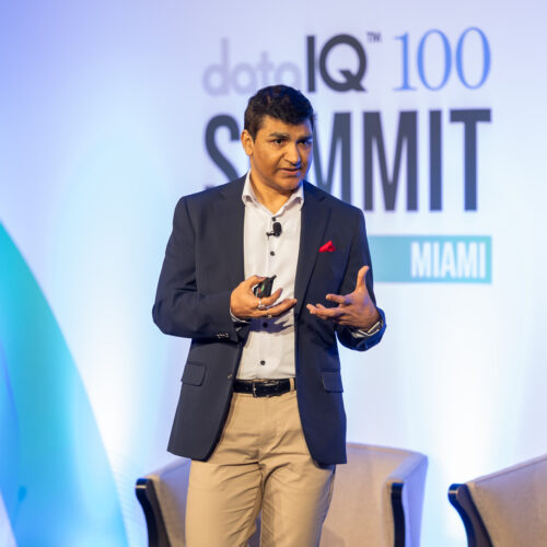 Avinash Tripathi explains how to be a data narrator in Miami.