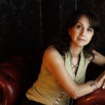 Michelle de Souza Online