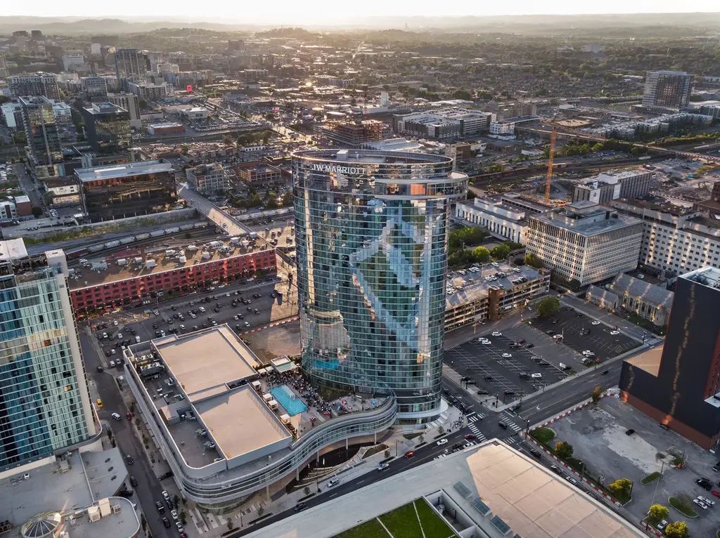 e4612930 node Getting there Large