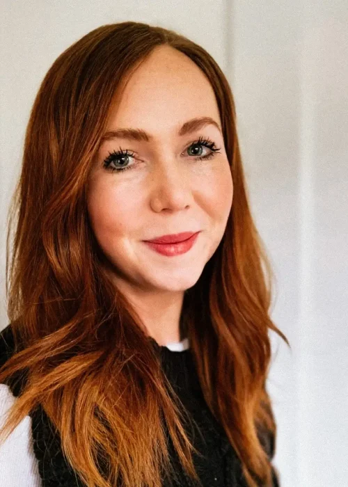 Lyndsay_Weir_Main Lyndsay_Weir_Main
